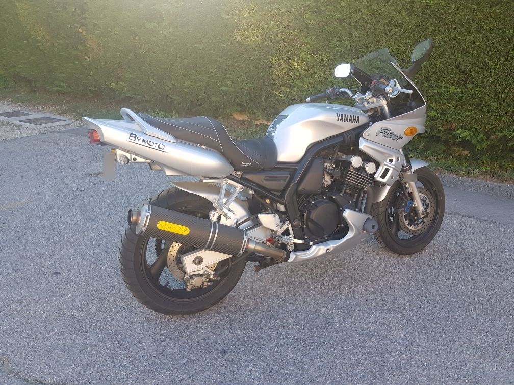 Photo YAMAHA FAZER 600
