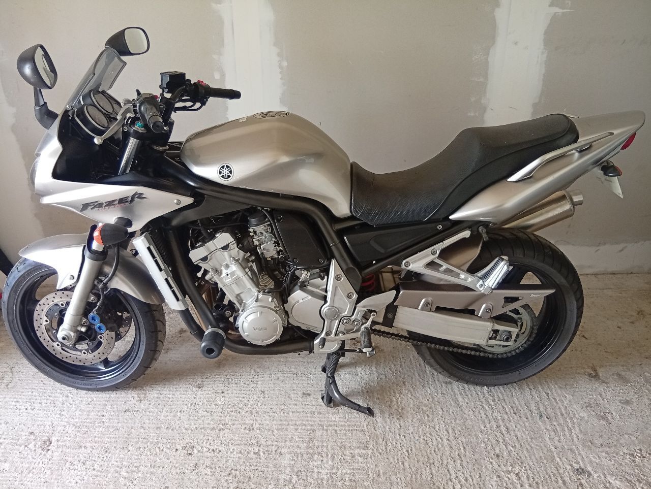 Photo YAMAHA FAZER 1000