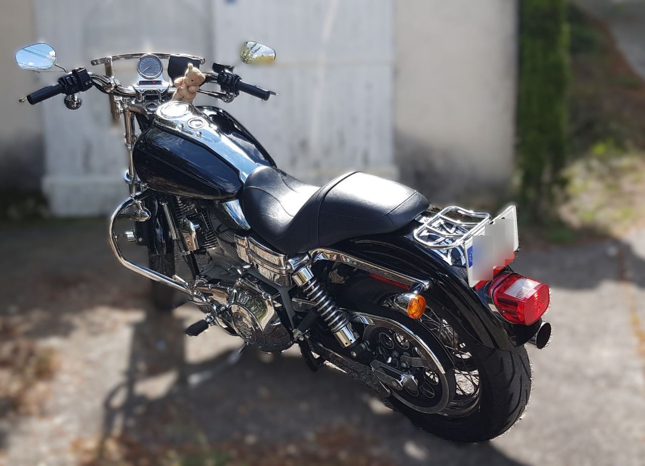 Photo HARLEY DAVIDSON SUPER