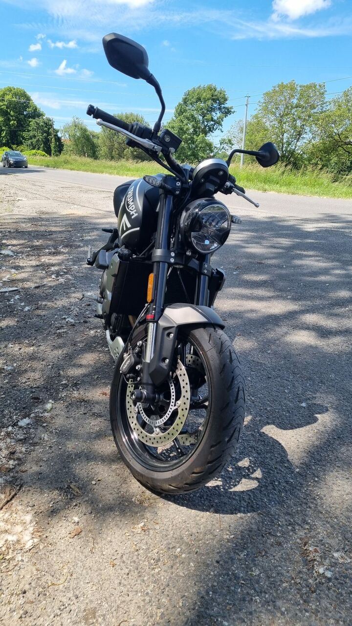 Photo TRIUMPH TRIDENT