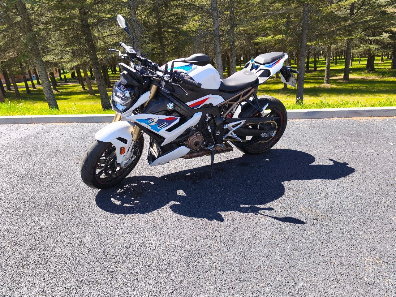 Photo BMW S 1000 R