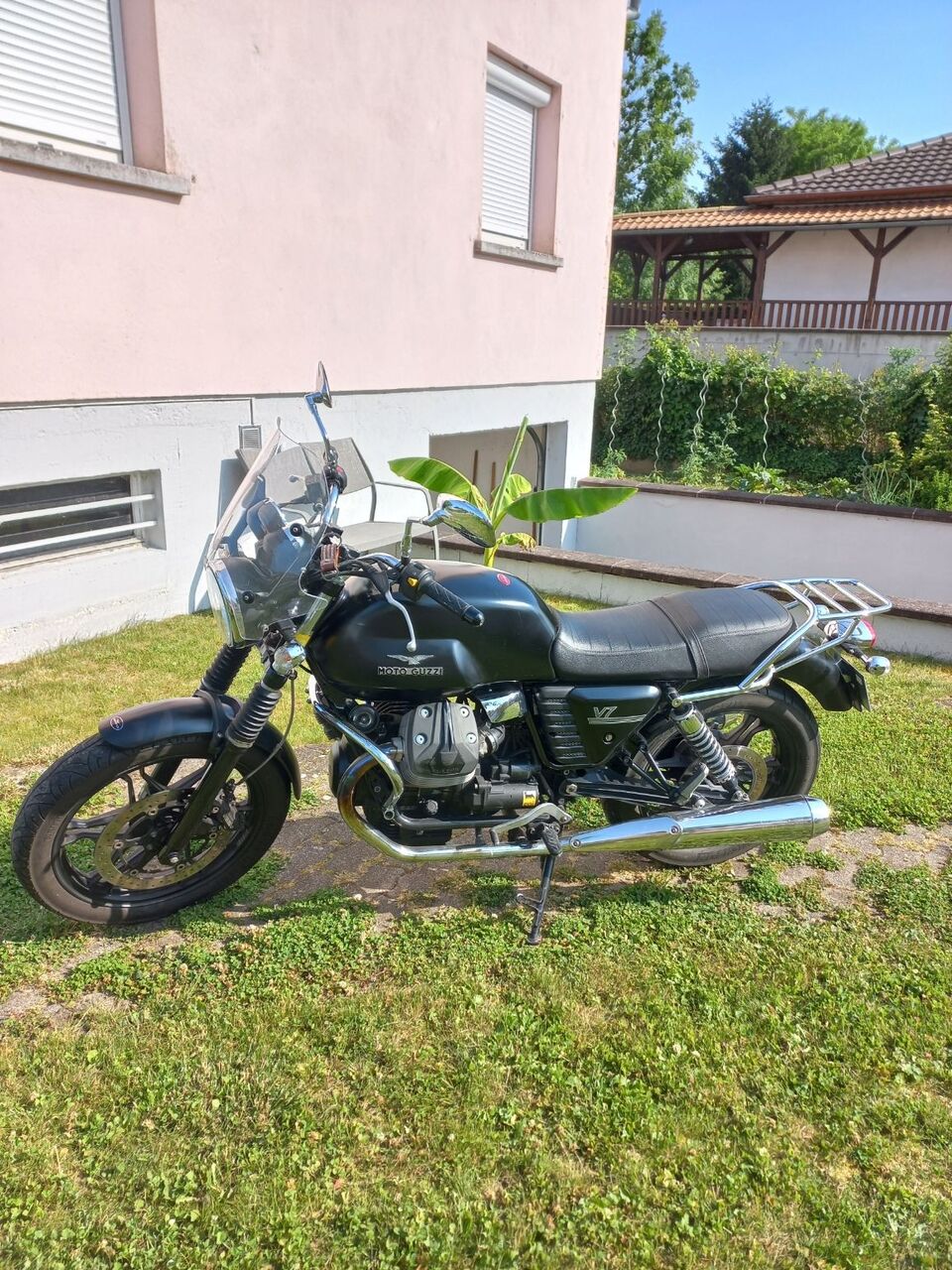 Photo MOTO GUZZI V7 STONE