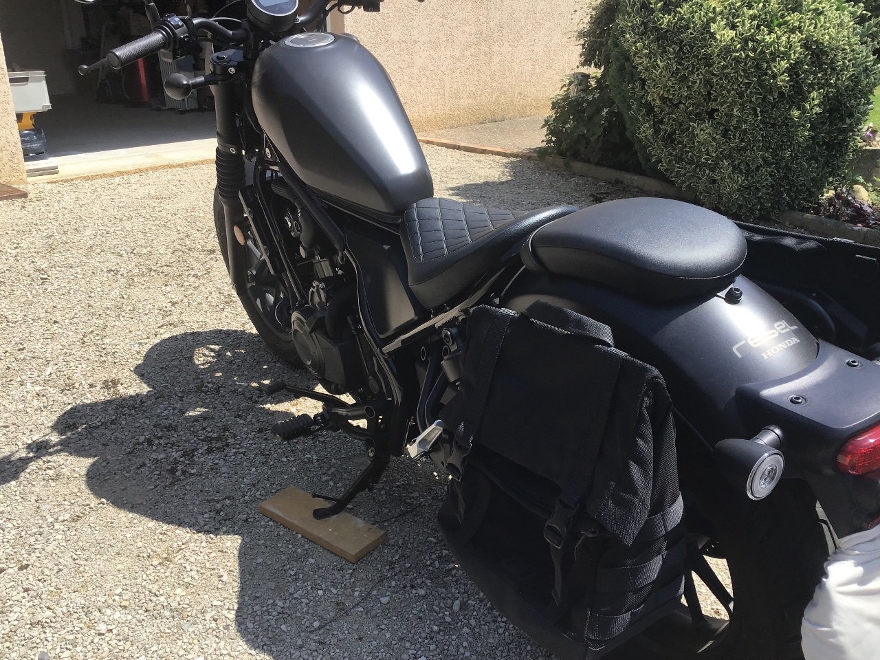 Photo HONDA REBEL 500 BLACK