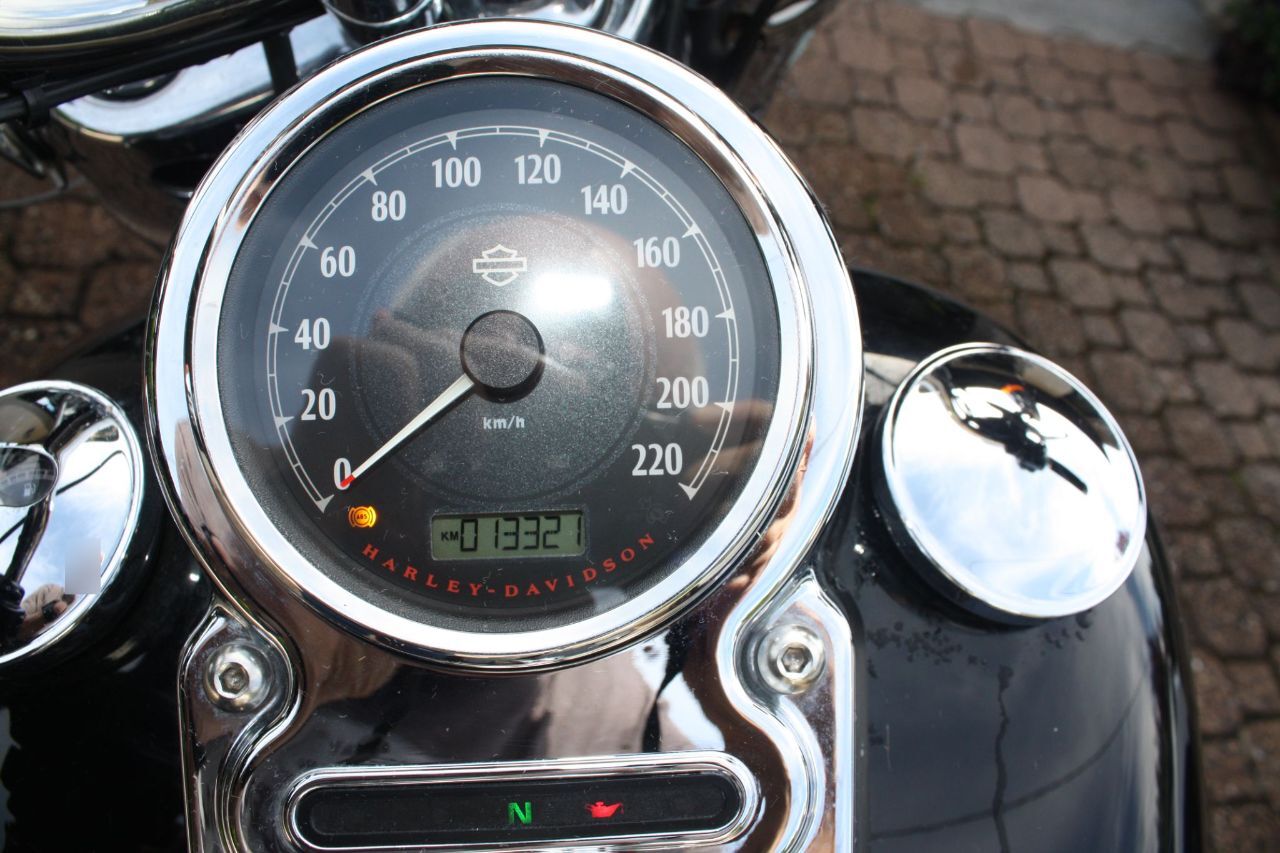 Photo HARLEY DAVIDSON FXD