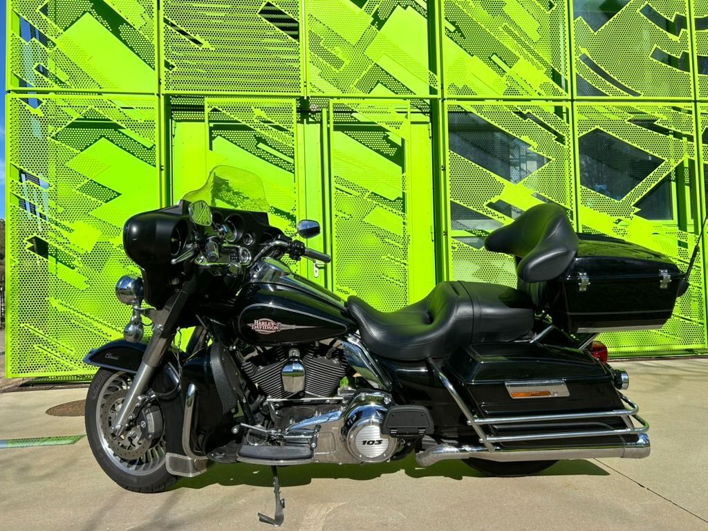 Photo HARLEY DAVIDSON GLIDE