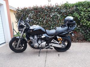 YAMAHA XJR 1300 YAMAHA XJR 1300