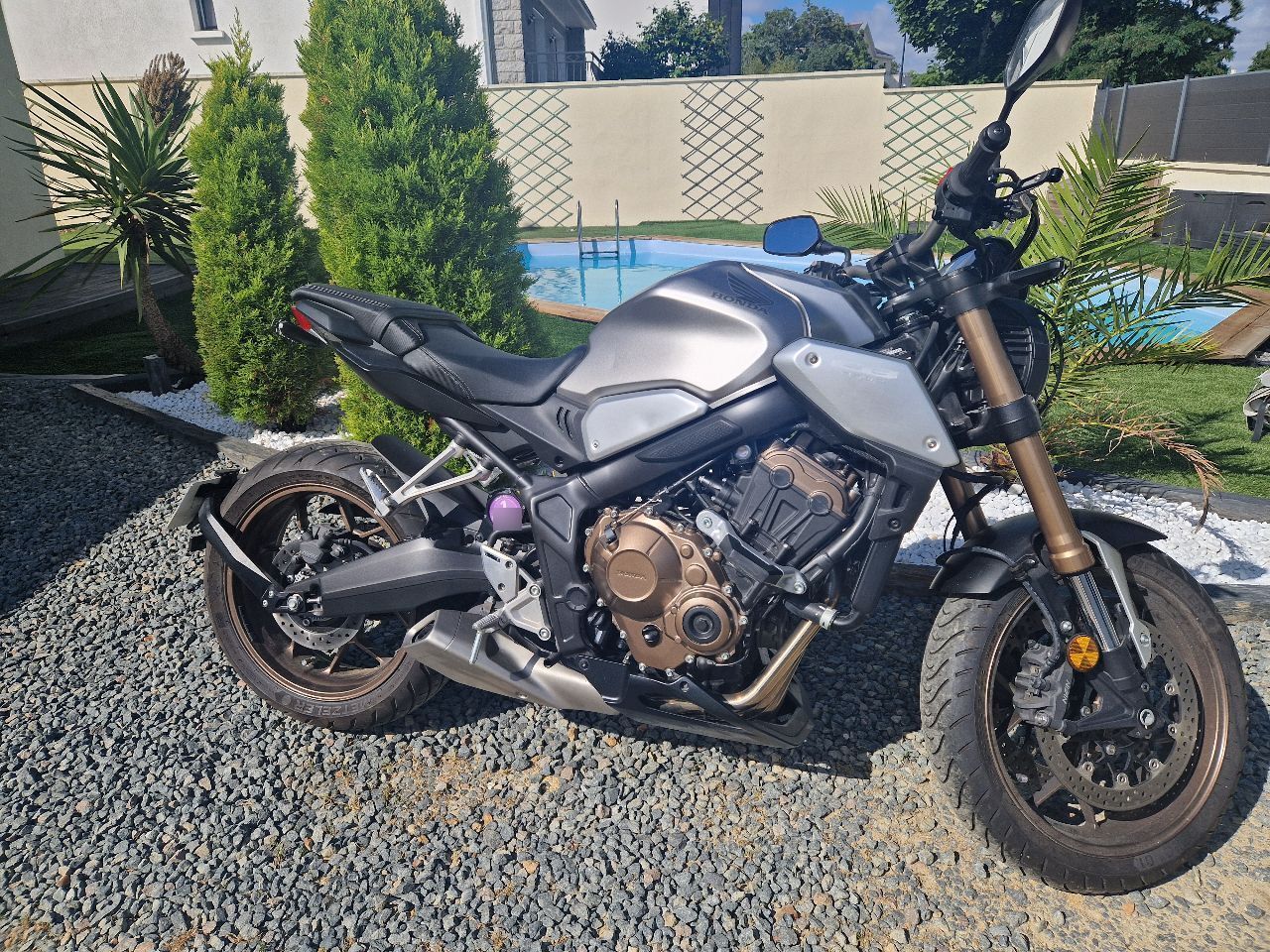 Photo HONDA CB 650 R ABS