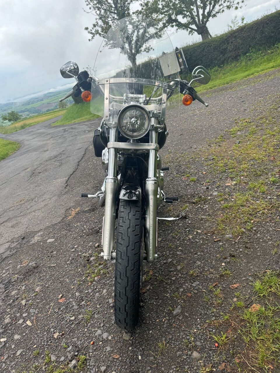 Photo HARLEY DAVIDSON FXD