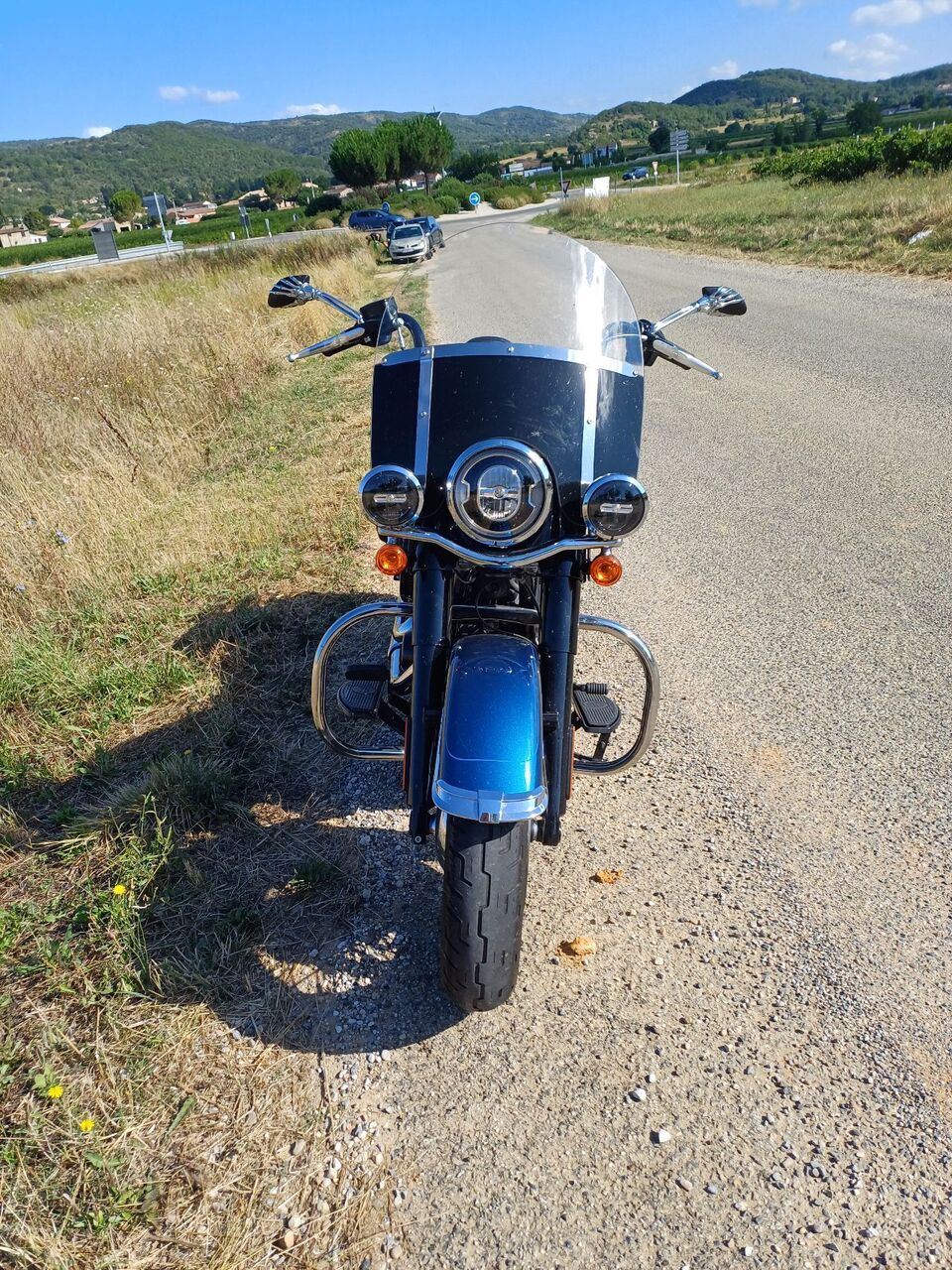 Photo HARLEY DAVIDSON 114