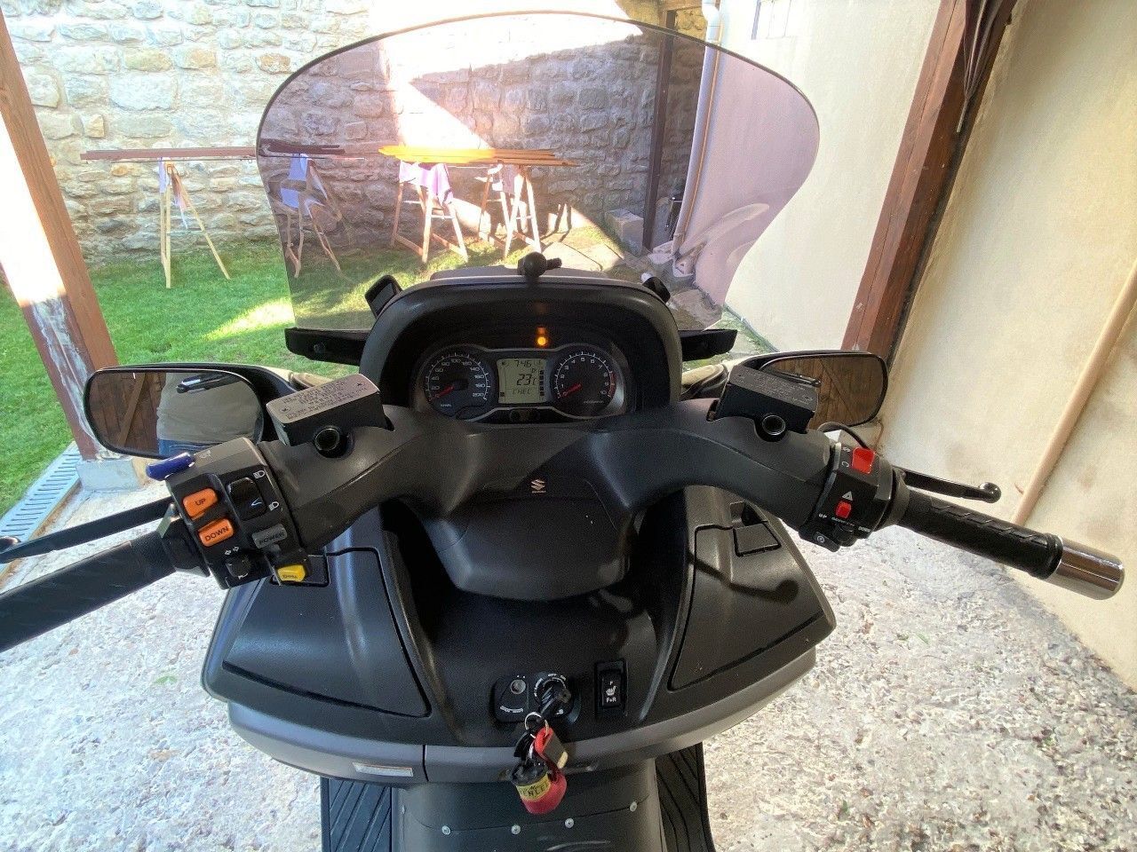 Photo SUZUKI BURGMAN 650