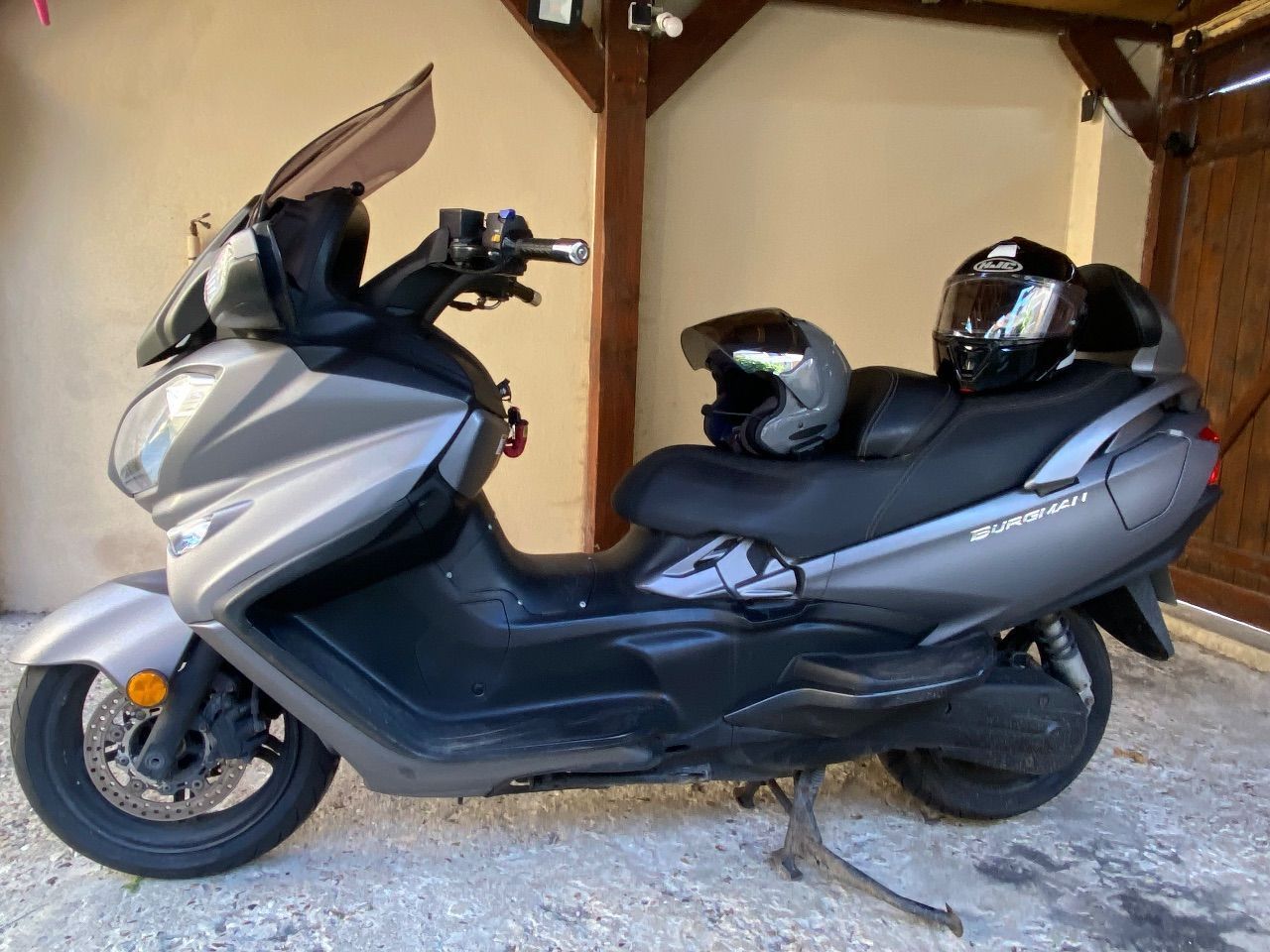 Photo SUZUKI BURGMAN 650