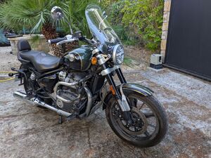 ROYAL ENFIELD SUPER METEOR 650