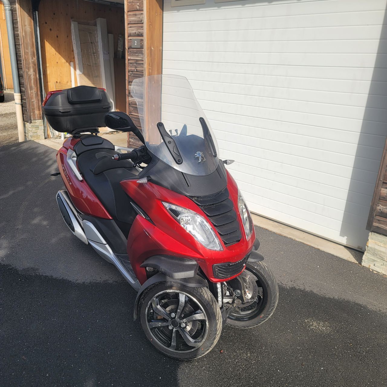 Photo PEUGEOT METROPOLIS 400