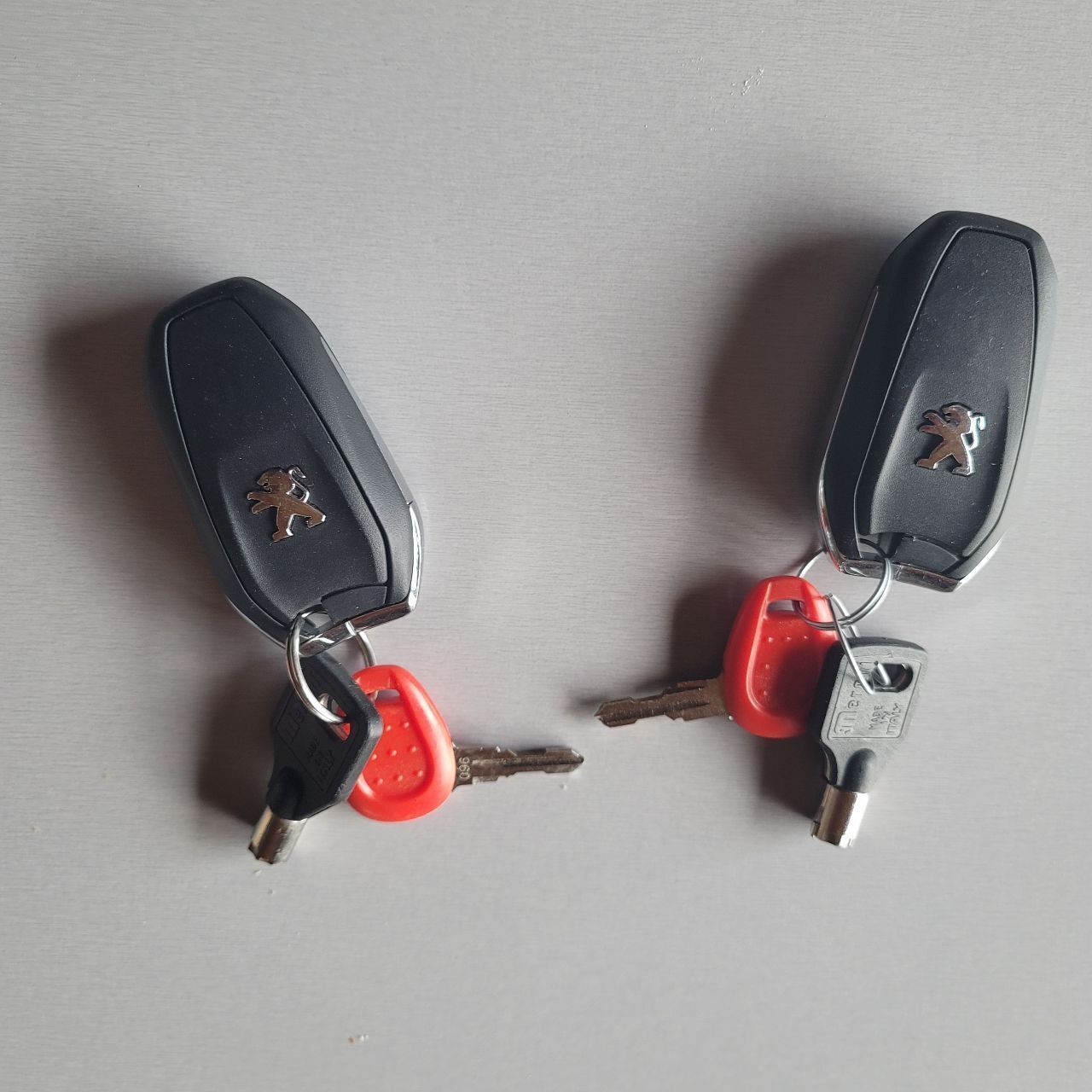 Photo PEUGEOT METROPOLIS 400