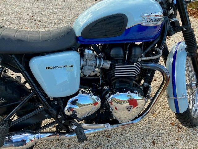 Photo TRIUMPH BONNEVILLE