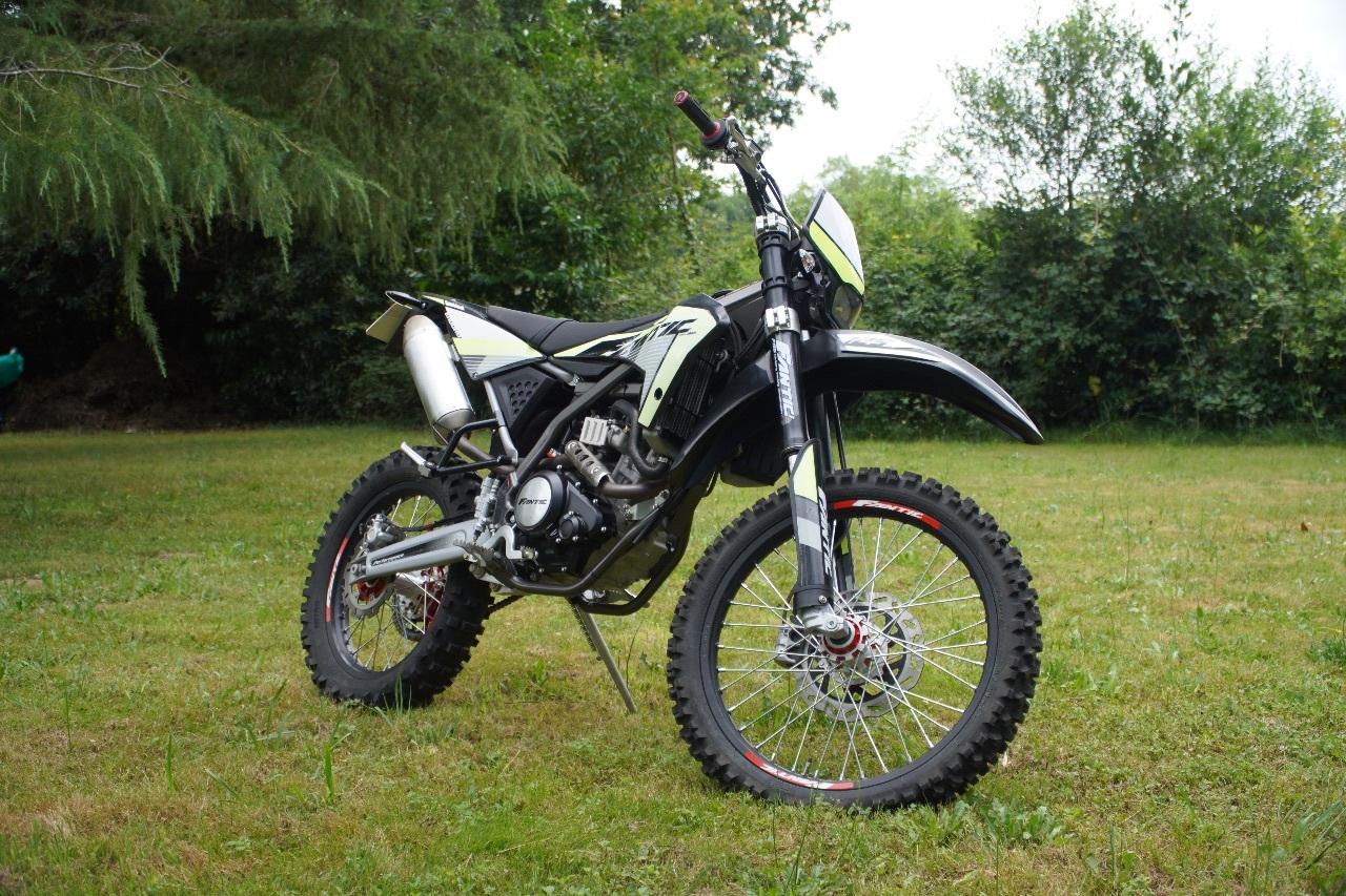 Photo FANTIC XEF 125