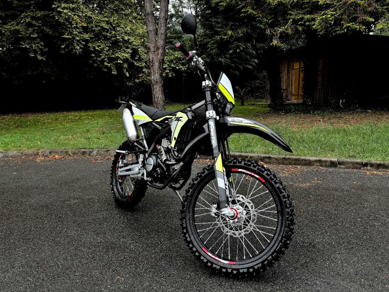 Photo FANTIC XEF 125