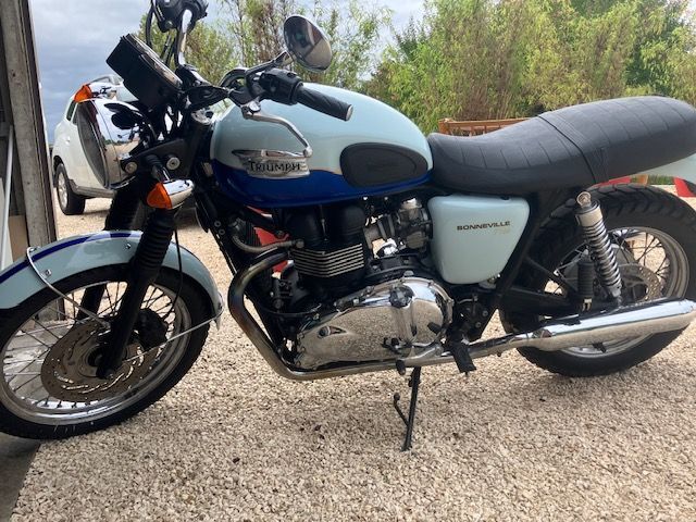 Photo TRIUMPH BONNEVILLE