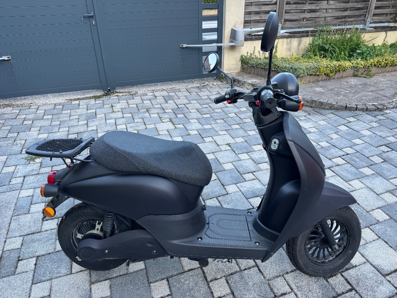 Photo VILUSO BLACK PHANTOM