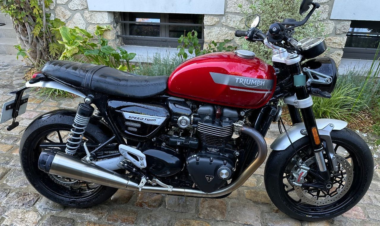 Photo TRIUMPH SPEED TWIN RED