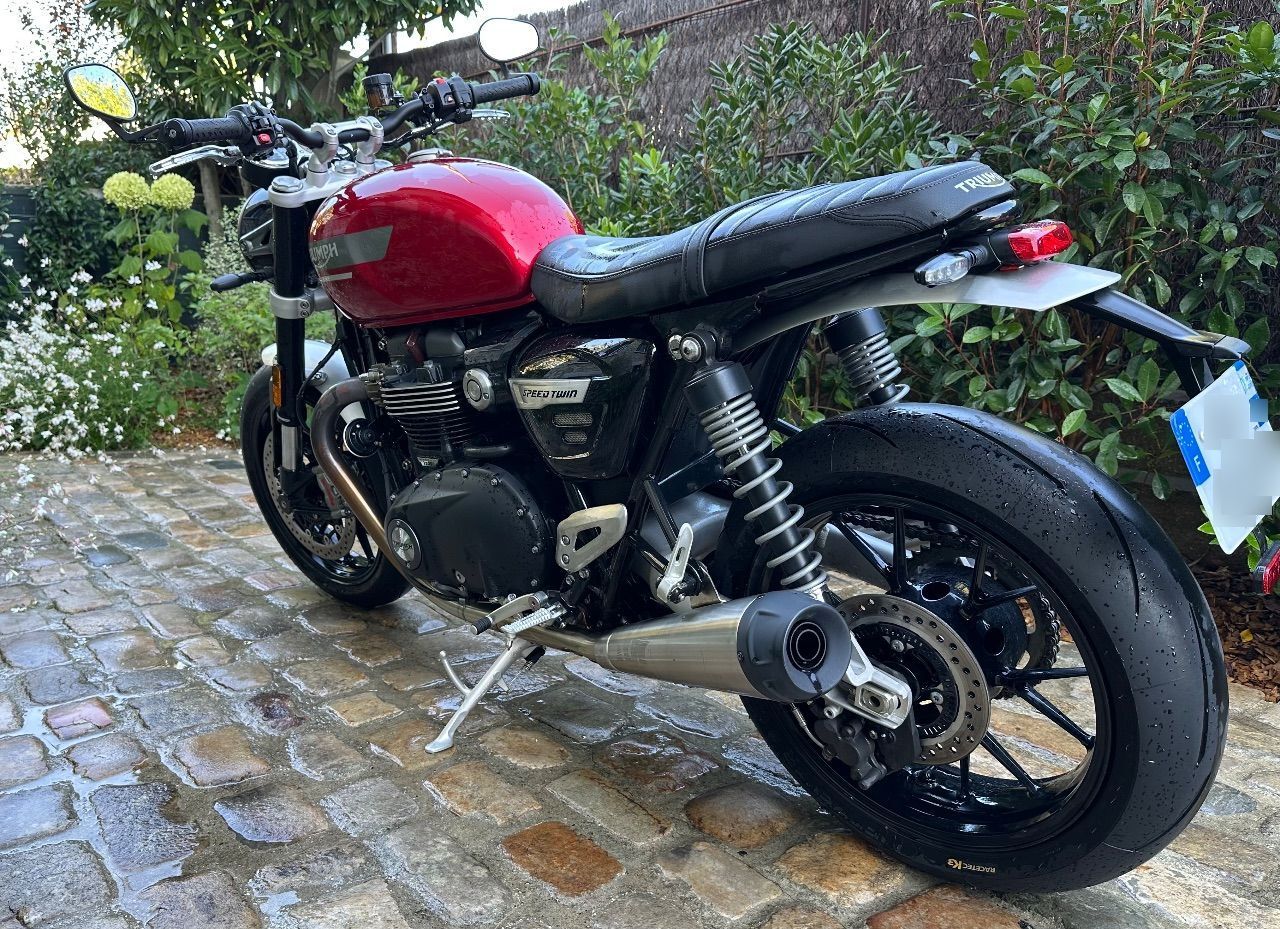 Photo TRIUMPH SPEED TWIN RED