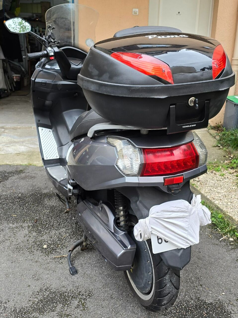 Photo YOUBEE CITY 9000 W CBS