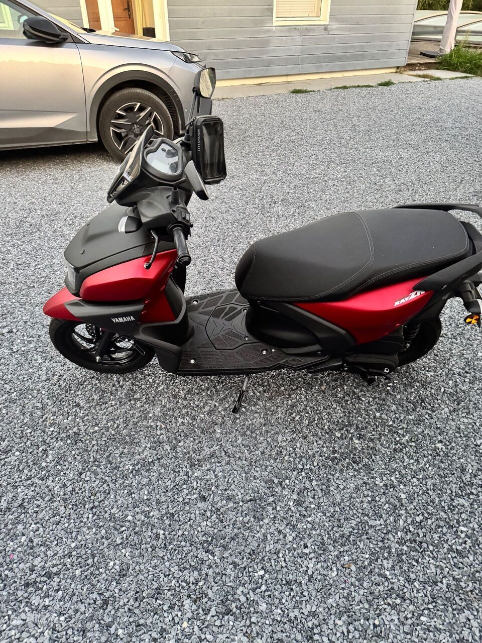 Photo YAMAHA RAYZR 125
