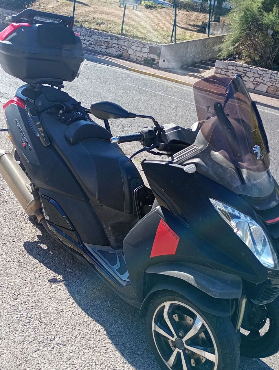 Photo PEUGEOT METROPOLIS 400