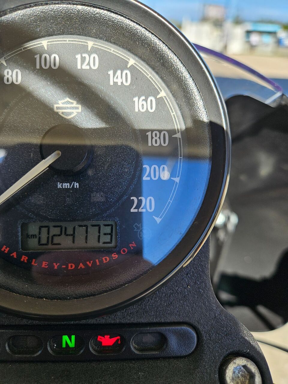 Photo HARLEY DAVIDSON 883