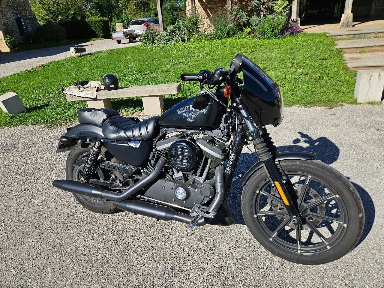 Photo HARLEY DAVIDSON 883