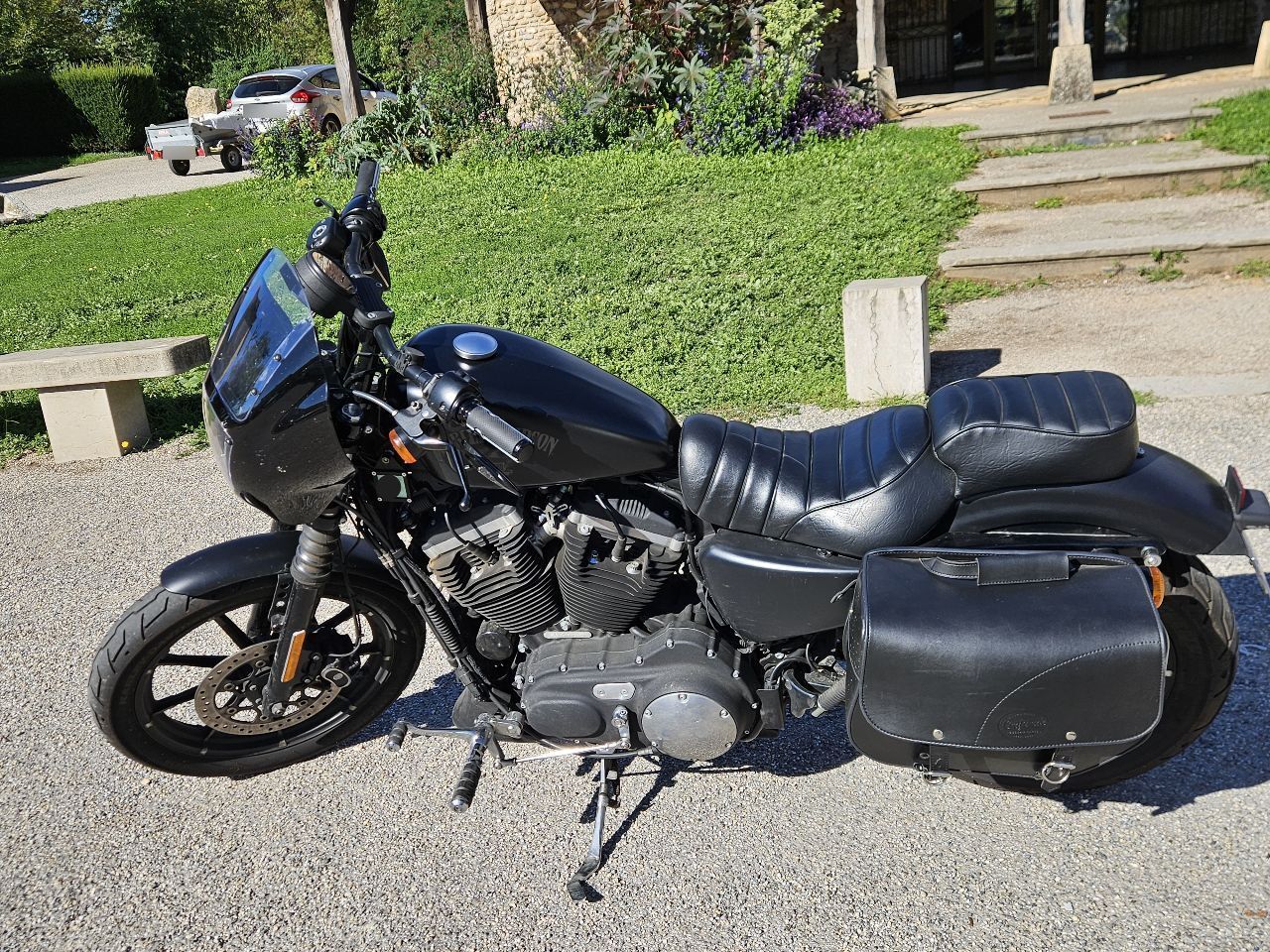 Photo HARLEY DAVIDSON 883