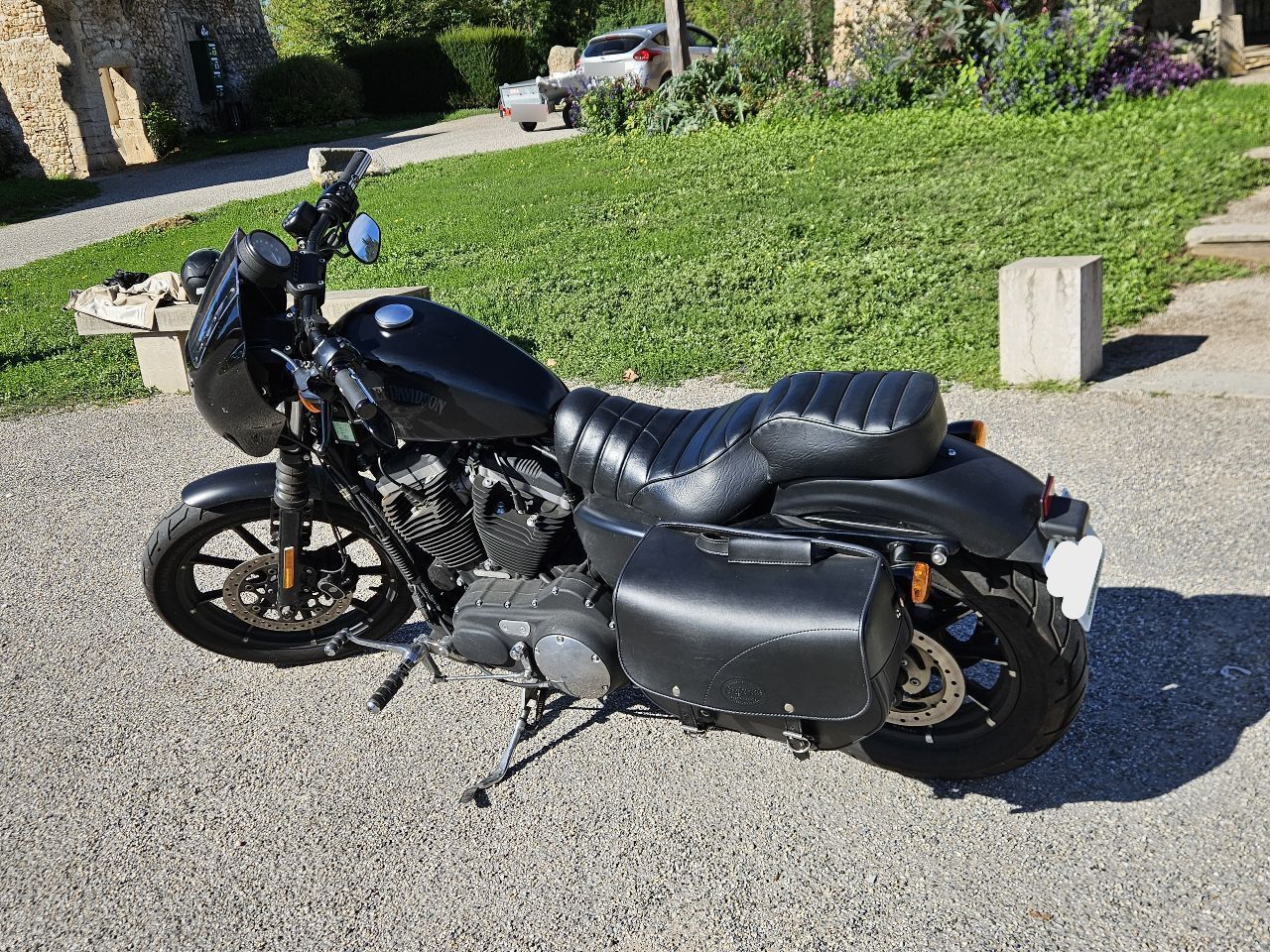 Photo HARLEY DAVIDSON 883