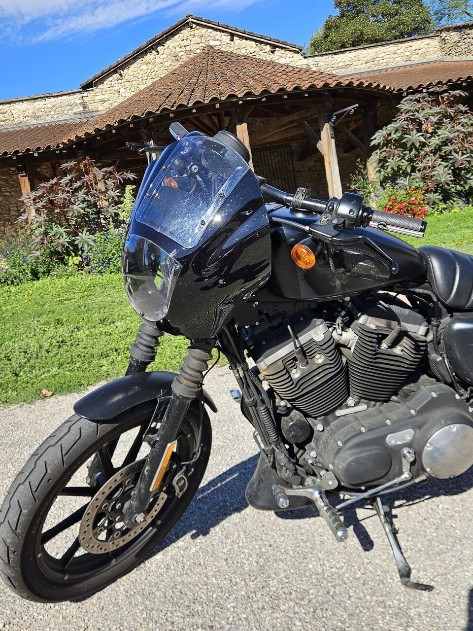 Photo HARLEY DAVIDSON 883