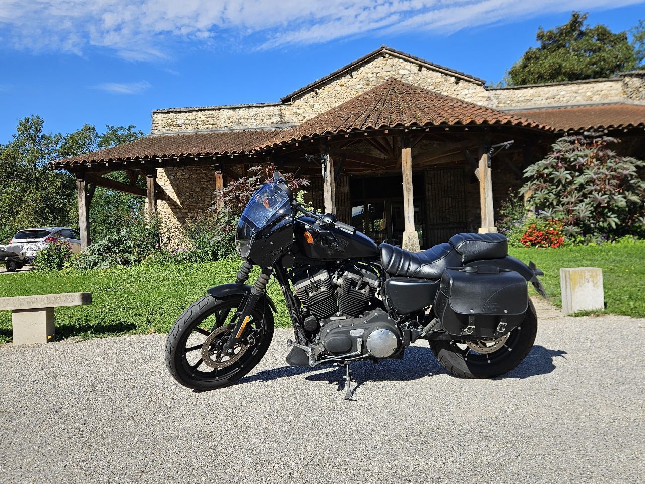 Photo HARLEY DAVIDSON 883