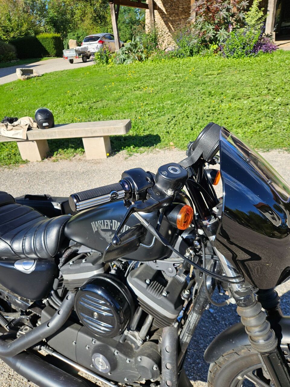 Photo HARLEY DAVIDSON 883