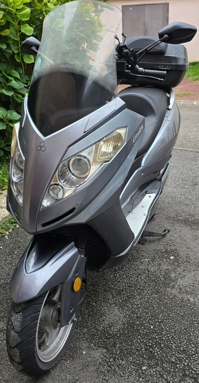 Photo YOUBEE CITY 9000 W CBS