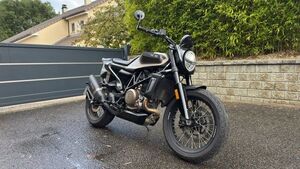 HUSQVARNA SVARTPILEN 701 HUSQVARNA SVARTPILEN 701