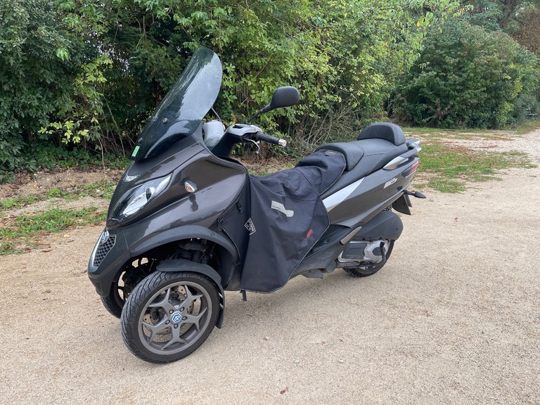 Mp3 300 Piaggio Mp3 500 Cv Magasin De Scooters Thermiques Et