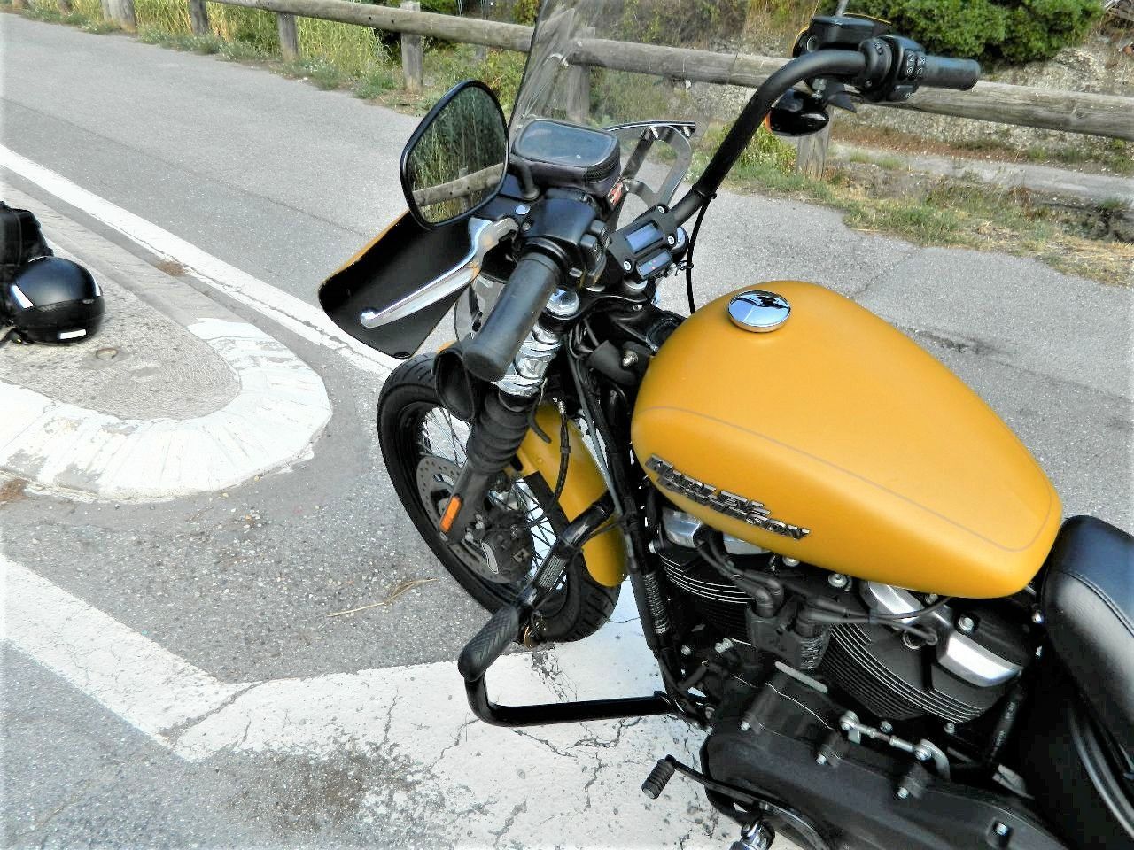 Photo HARLEY DAVIDSON STREET