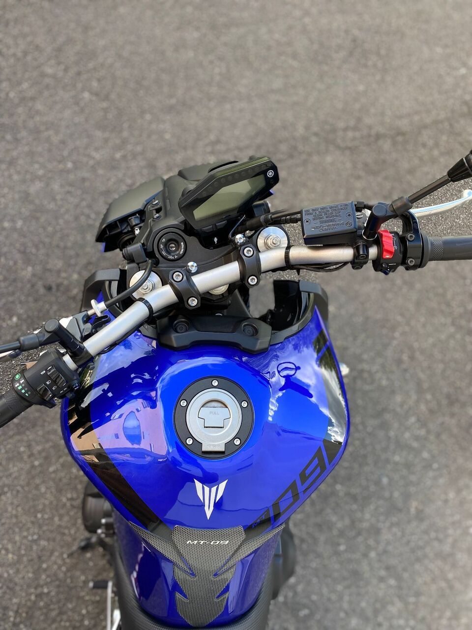 Photo YAMAHA MT 09 850 FULL