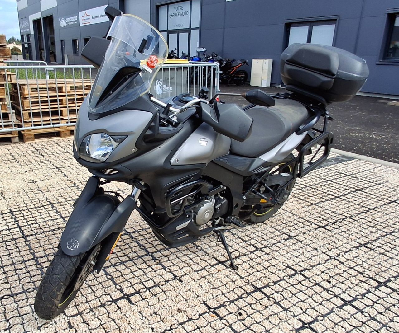 Photo SUZUKI VSTROM 650 FULL