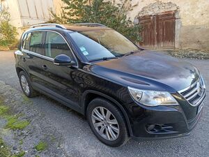 VOLKSWAGEN TIGUAN VOLKSWAGEN TIGUAN