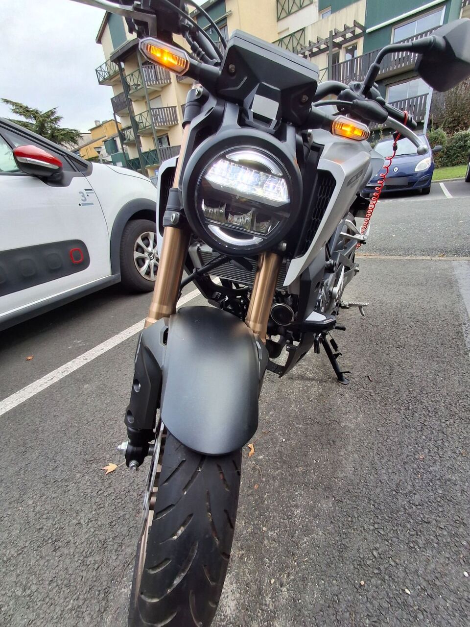 Photo HONDA CB 125 R ABS