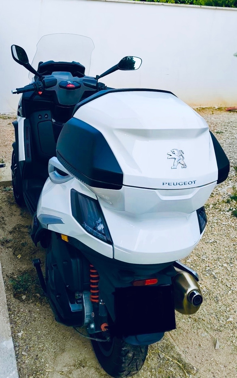 Photo PEUGEOT METROPOLIS 400