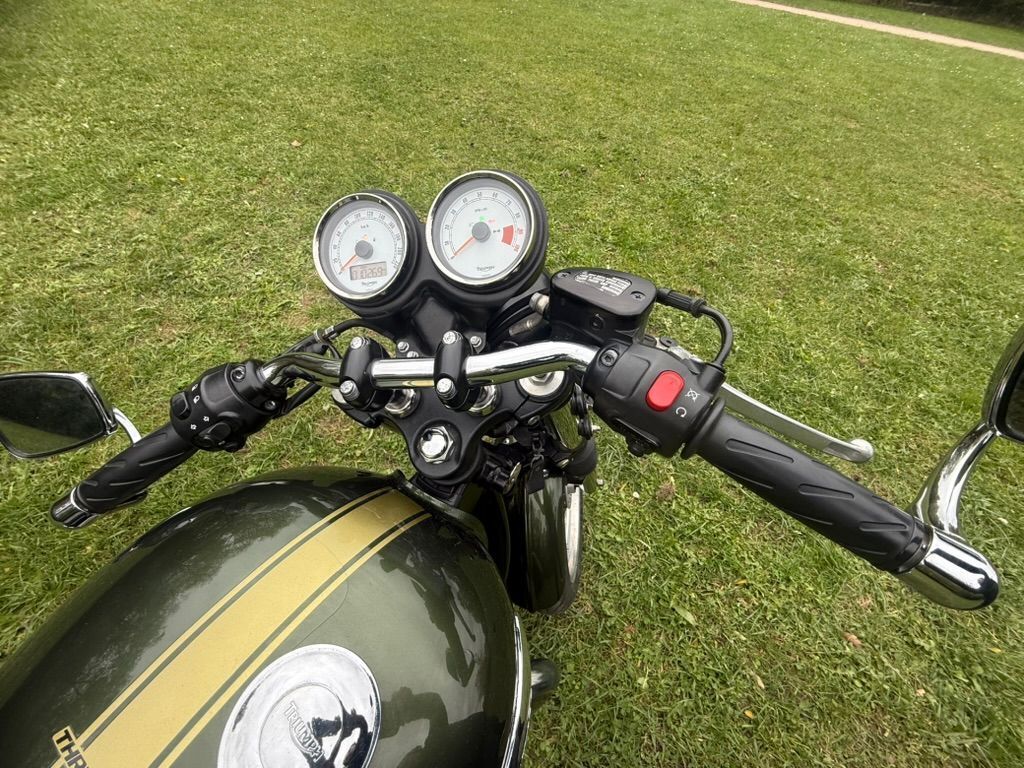 Photo TRIUMPH THRUXTON 900