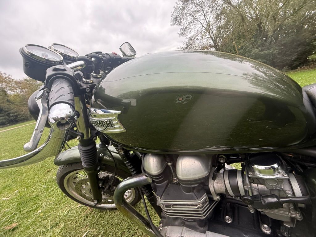 Photo TRIUMPH THRUXTON 900