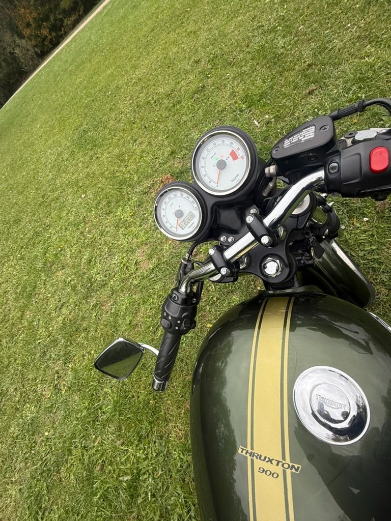 Photo TRIUMPH THRUXTON 900