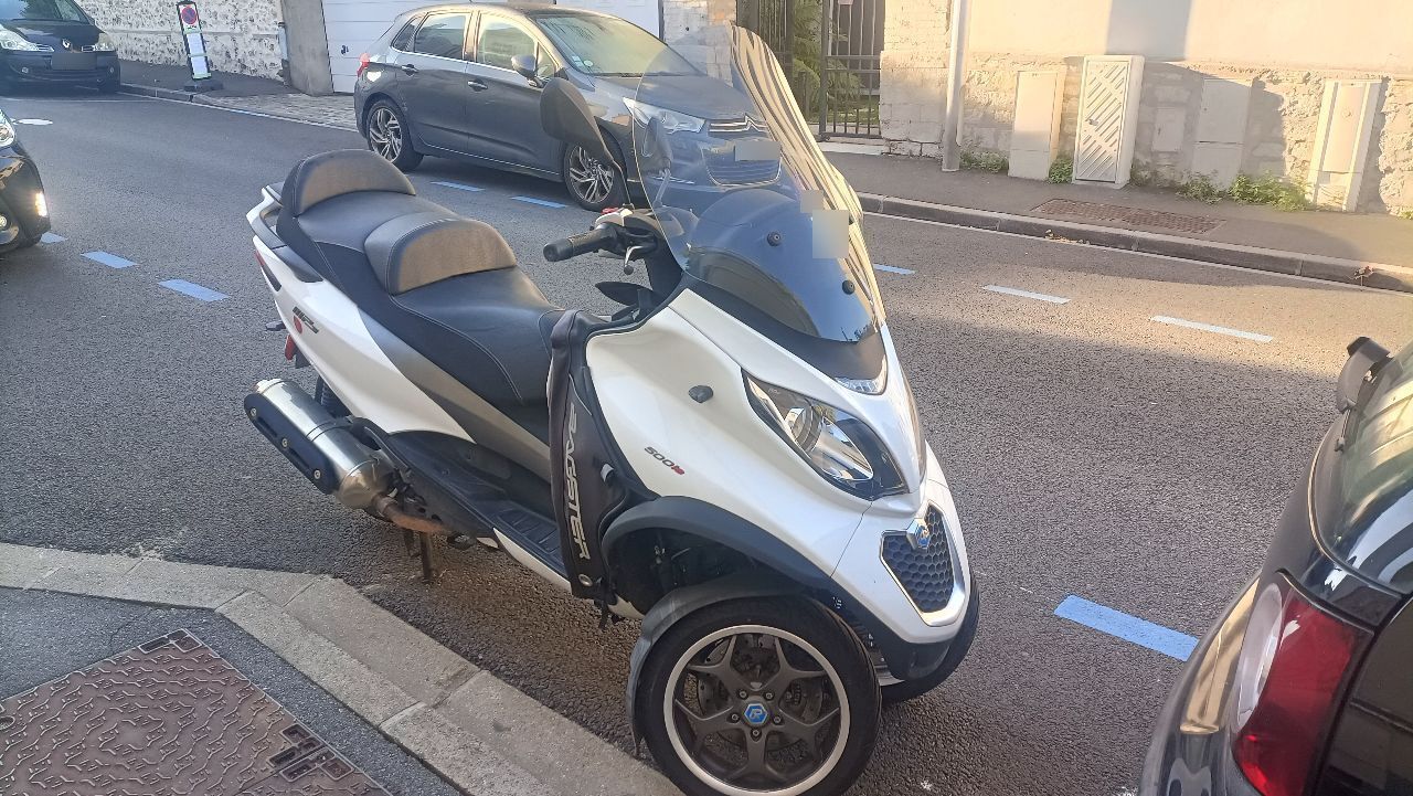 Photo PIAGGIO MP3 500 LT
