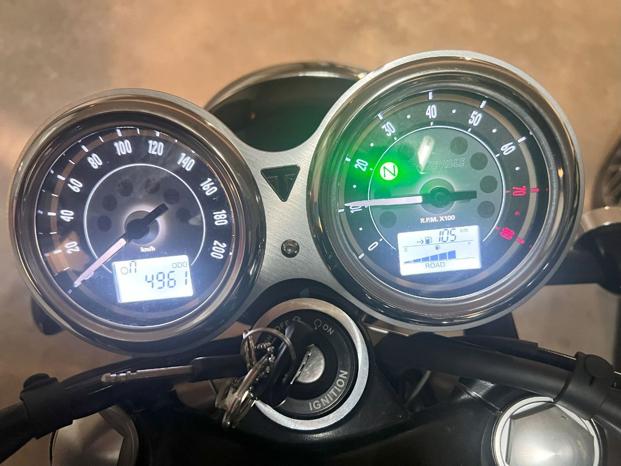 Photo TRIUMPH BONNEVILLE ABS