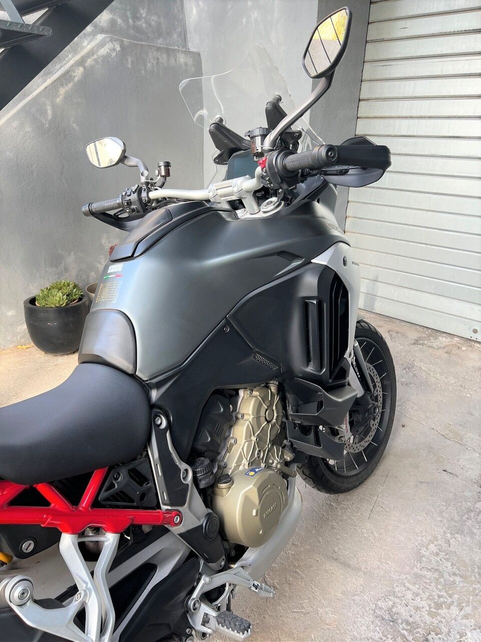 Photo DUCATI MULTISTRADA V4